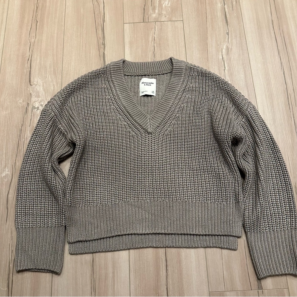 Abercrombie V-Neck Sweater